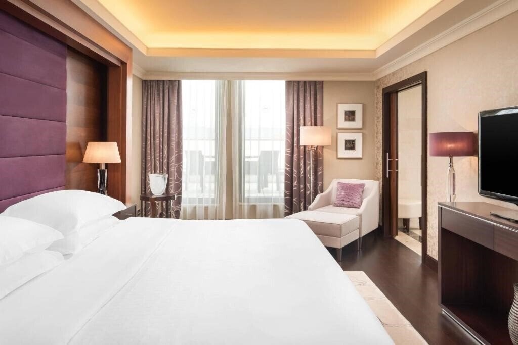 Территория Sheraton Bratrislava 5*