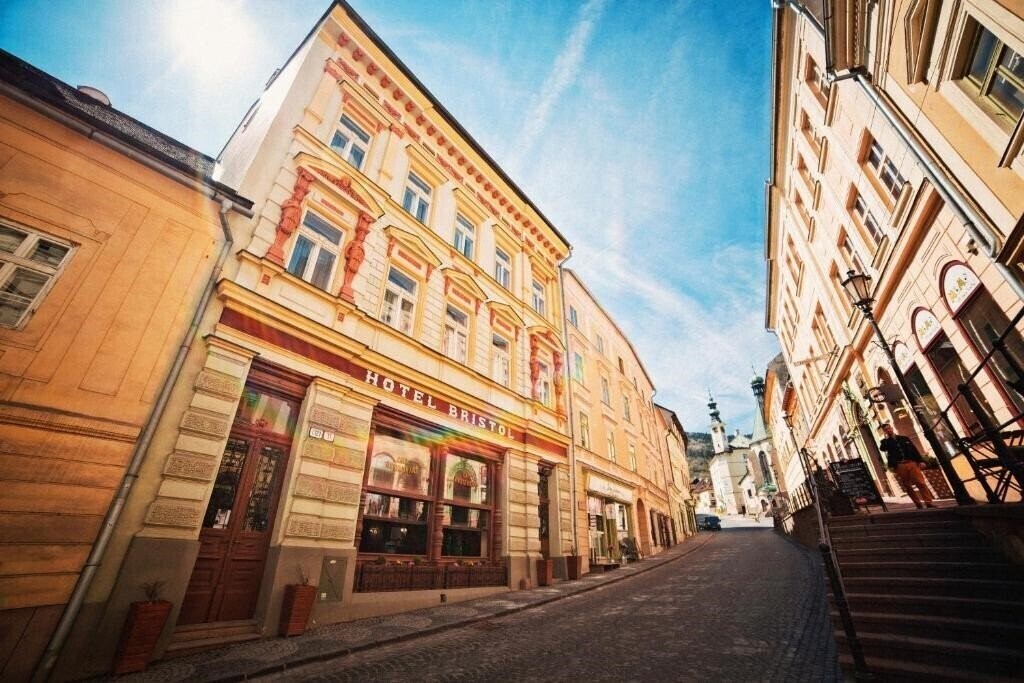 Готель Bristol 4*