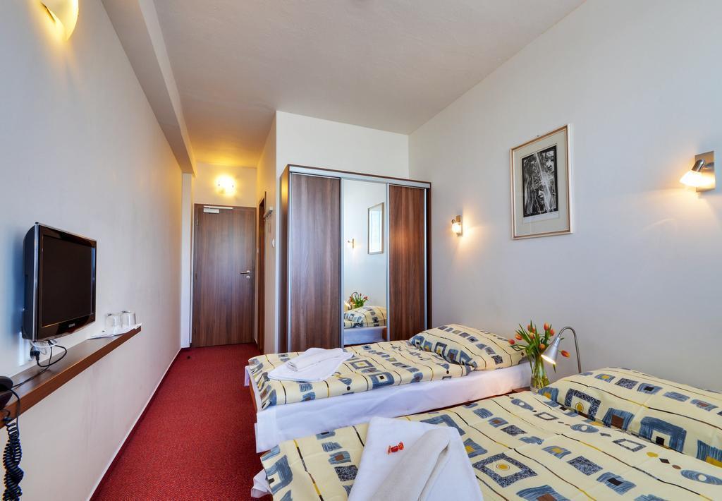 Апартаменти Klar Hotel 3*