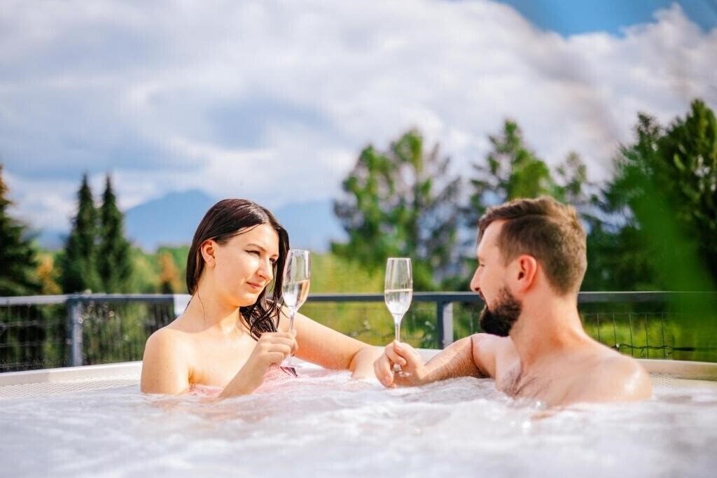 Панорама Maladinovo Resort 3*