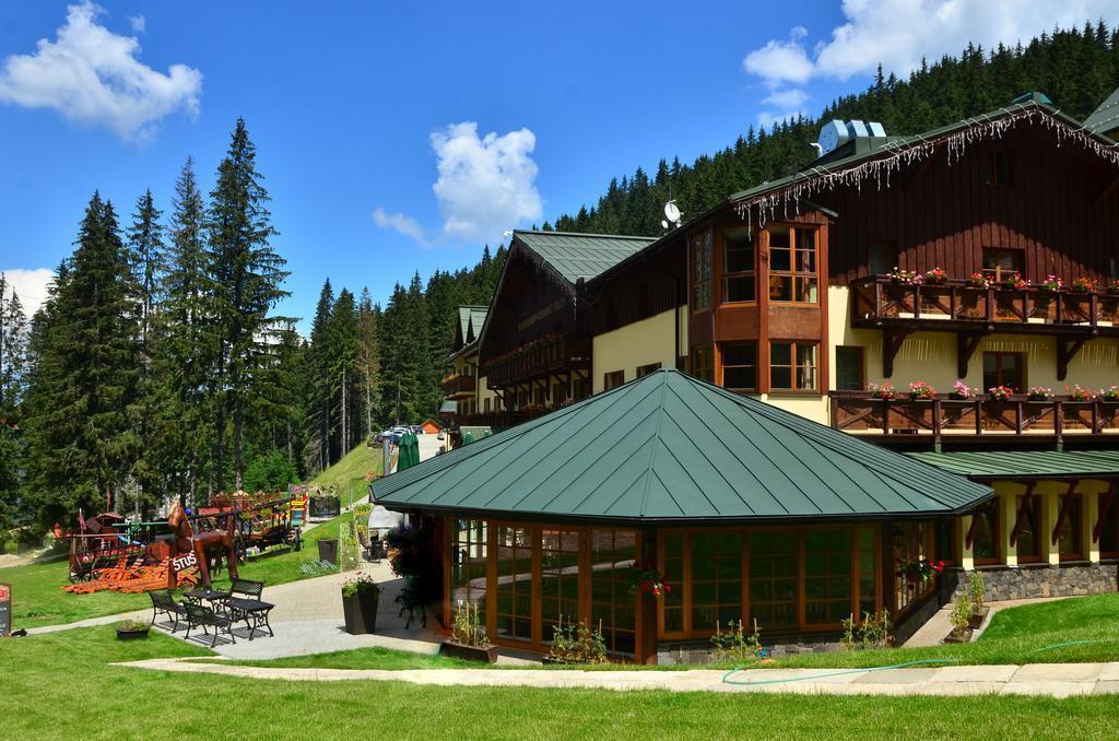 Територія Ski & Wellness Residence Druzba 4*