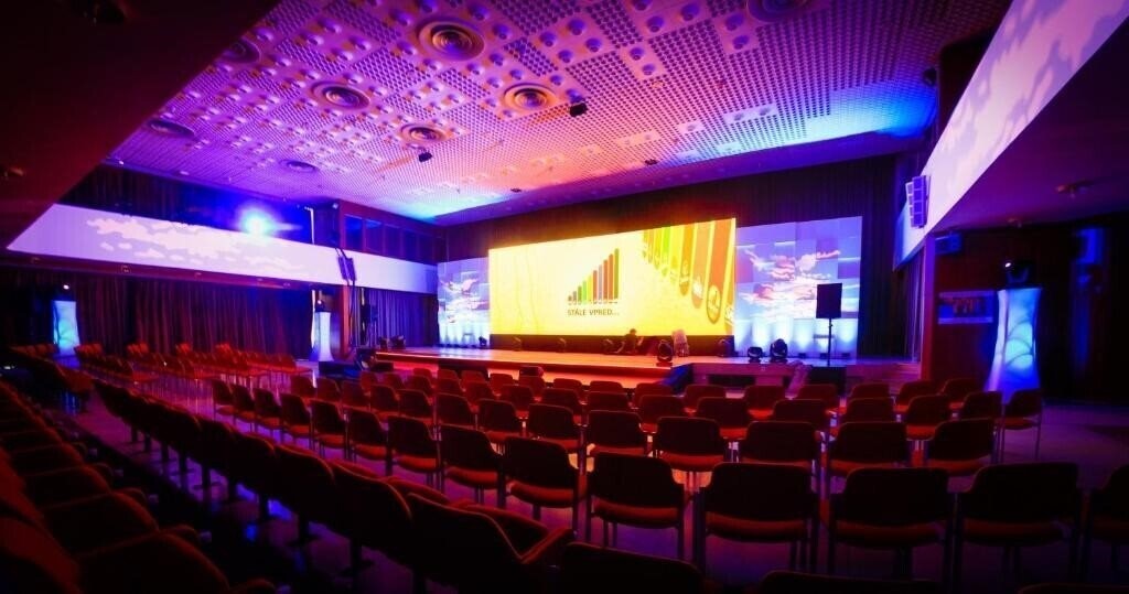 Територія Pro Patria 2*