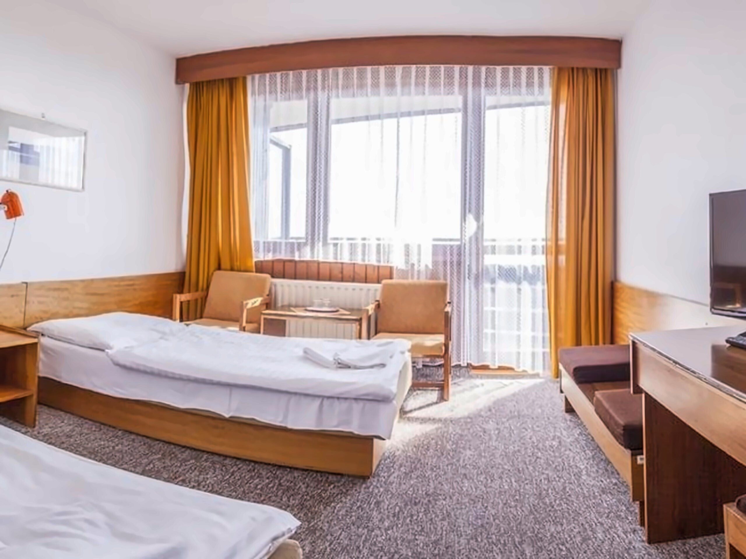 Панорама Hutnik II 2*