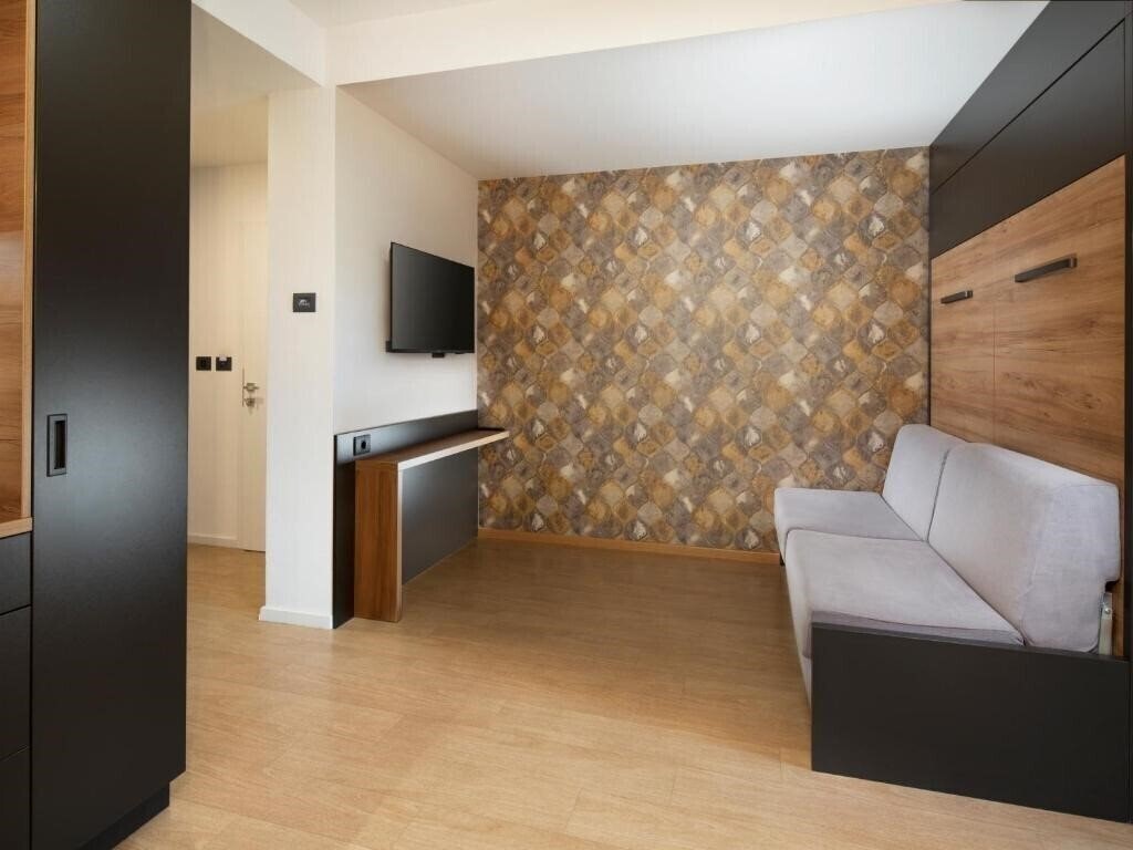 Панорама Ahotel 3*