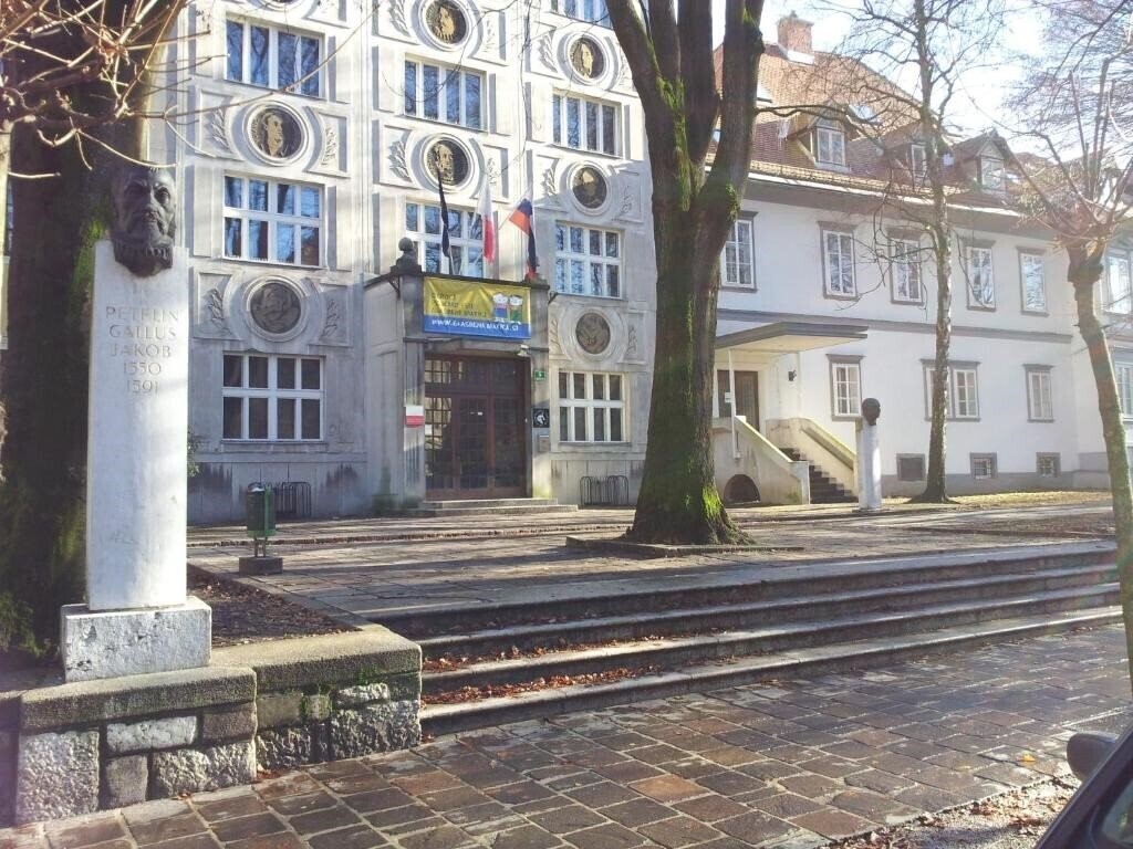 Апартаменти Antiq Palace 4*
