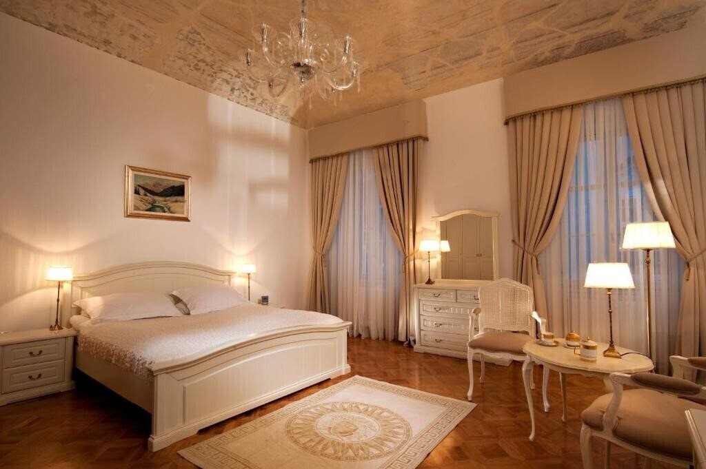 Готель Antiq Palace 4*