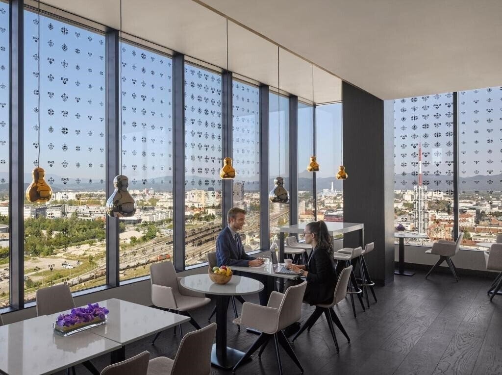 Апартаменты Htl Intercontinental 5*