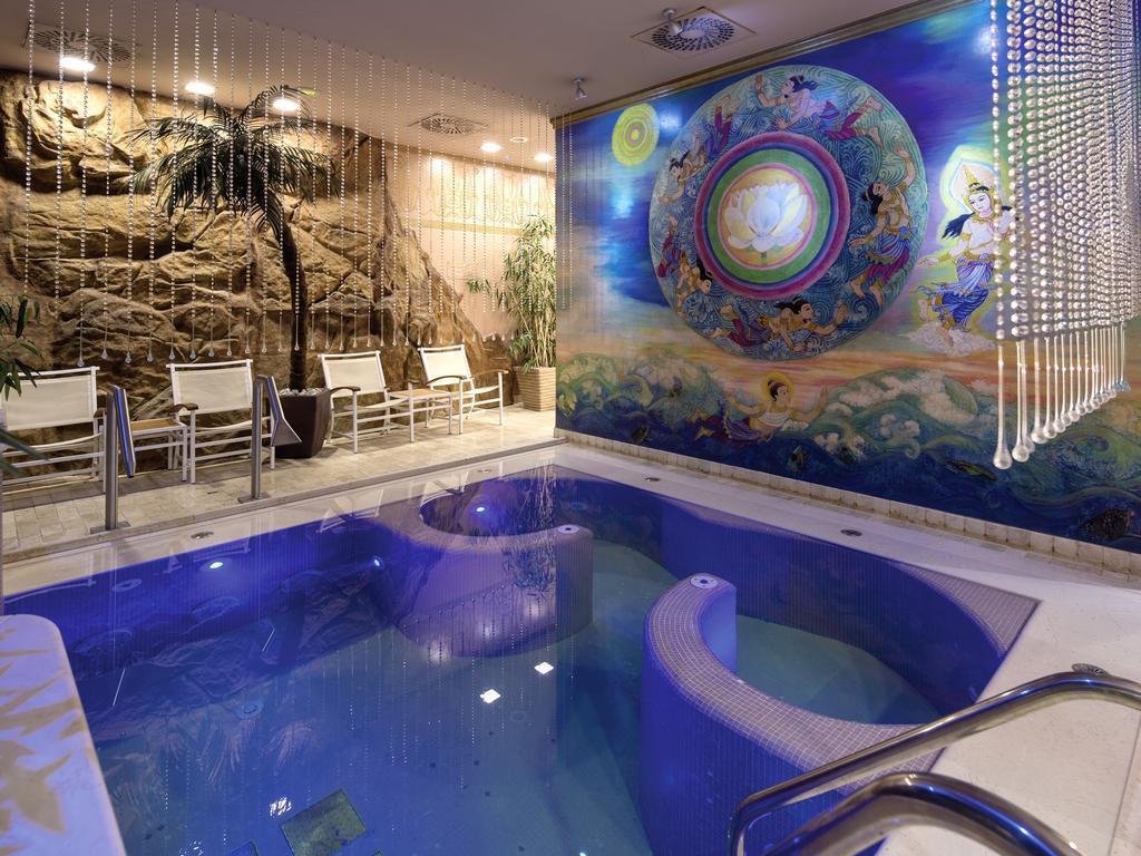 Вид Austria Trend Hotel & SPA 4*