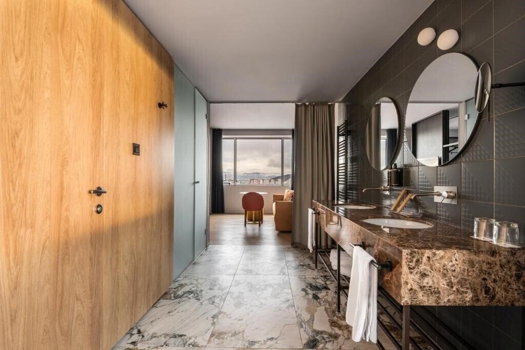 Територія Lev Hotel 4*