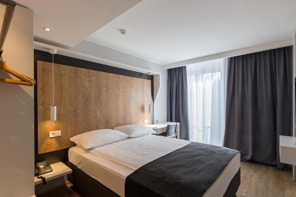 Вид M Hotel 3*
