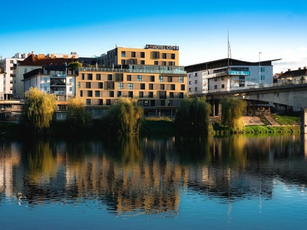 Отель Hotel City Maribor 4*