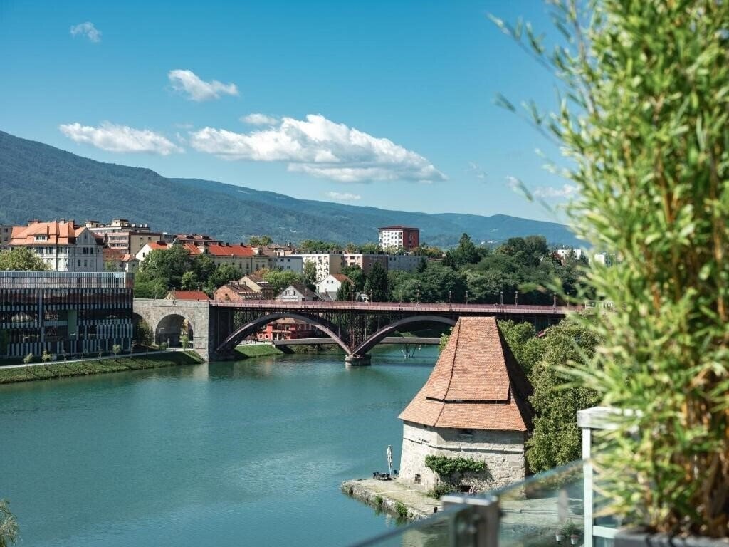 Панорама Hotel City Maribor 4*