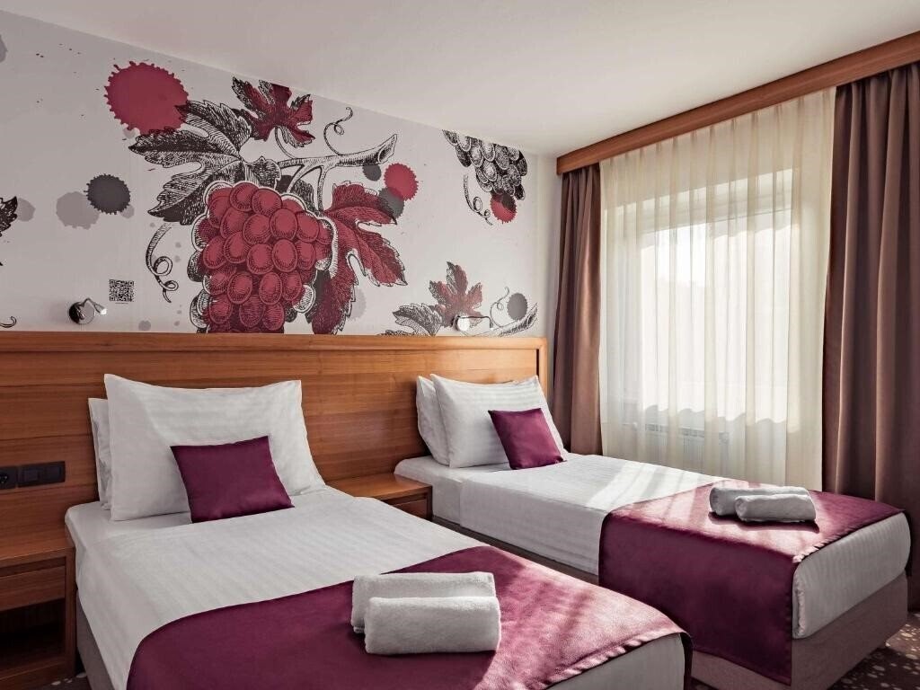 Территория Piramida 4*