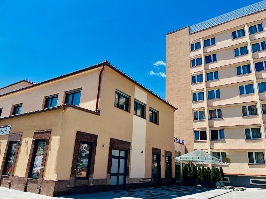 Картинка Piramida 4*
