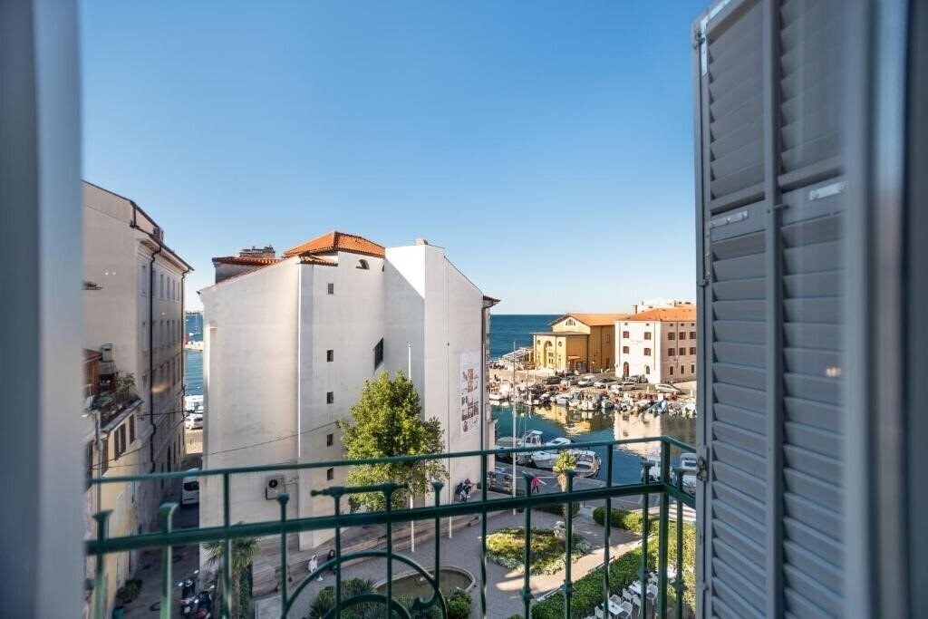 Територія Tartini Hotel 3*