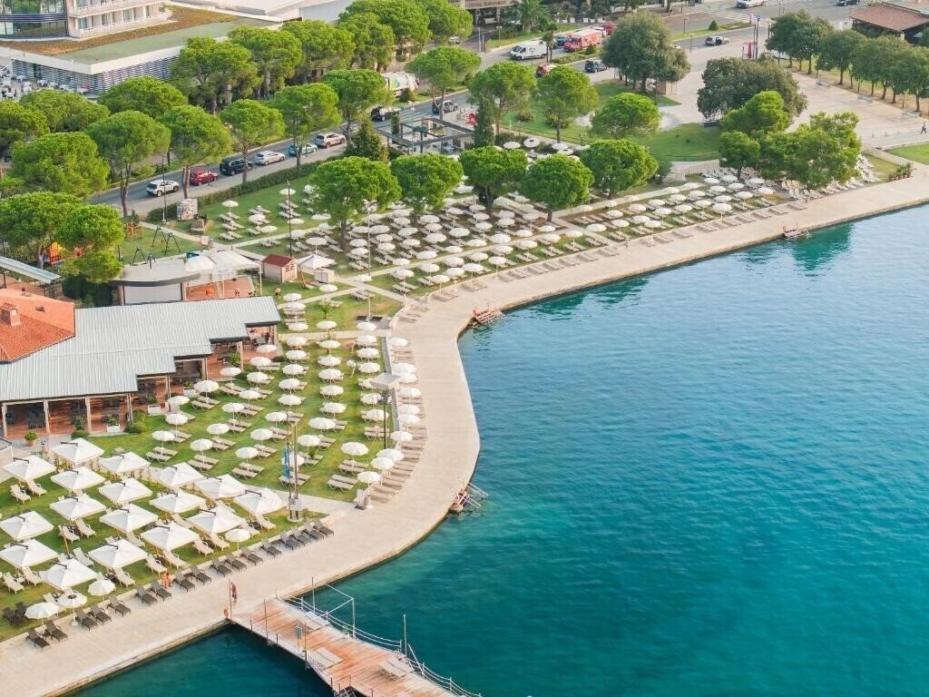 Апартаменты Life Class Grand Hotel Portoroz 5*