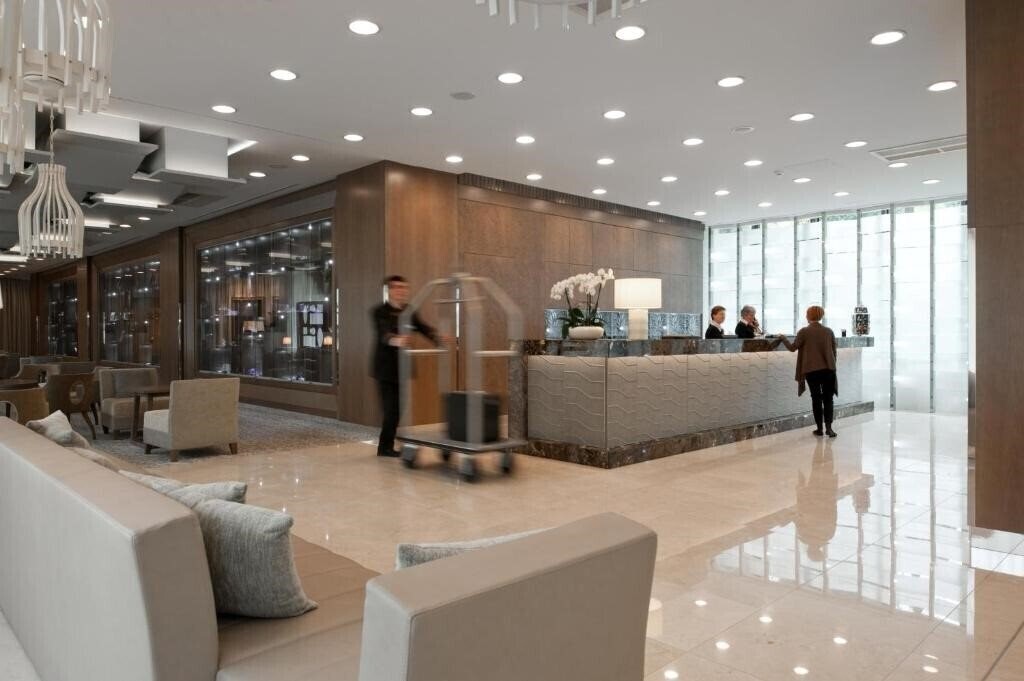 Территория Grand Hotel Sava 4*