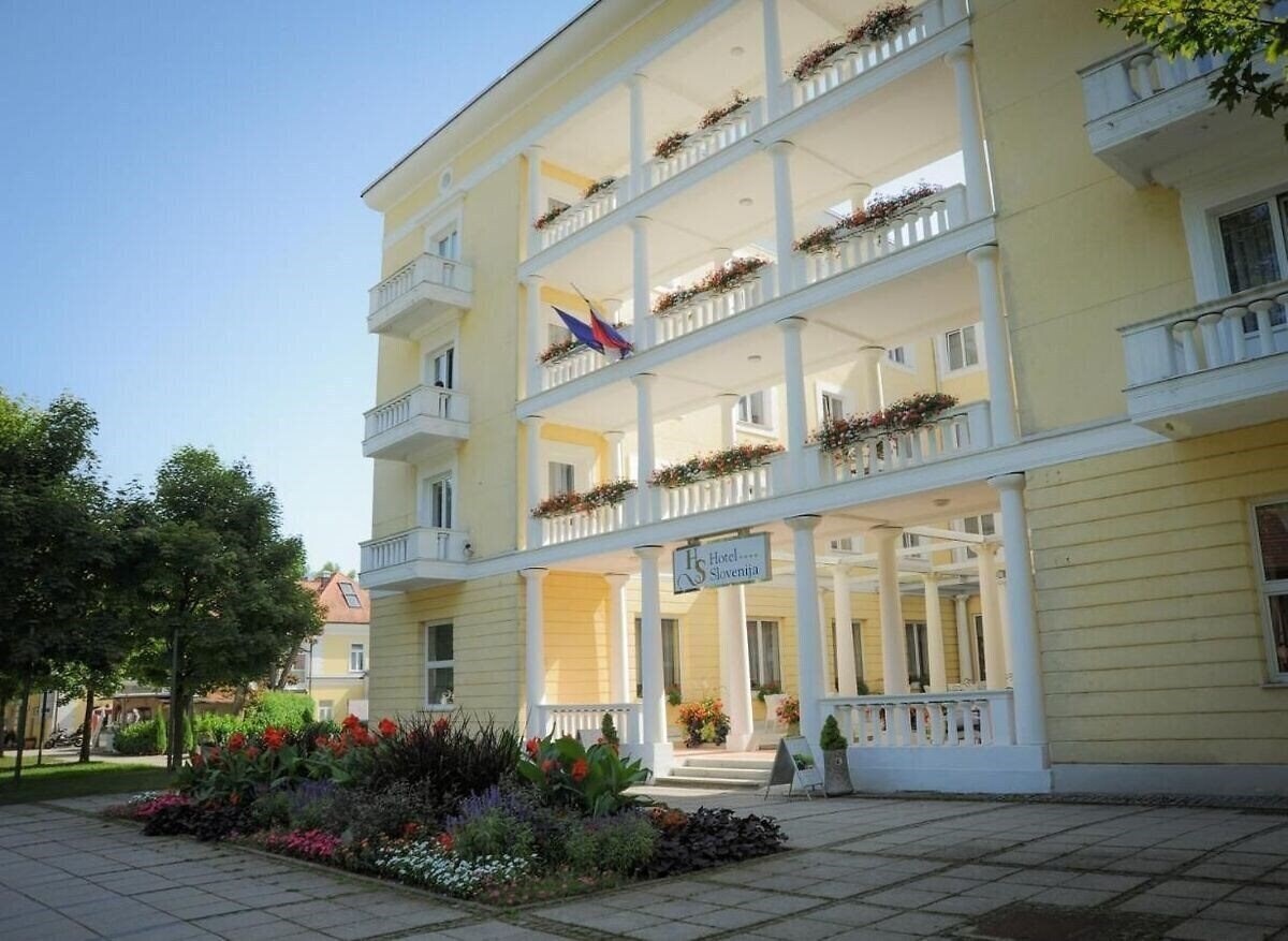 Готель Hotel Slovenija 4*