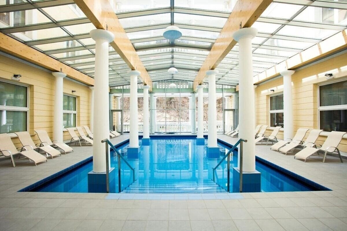 Апартаменти Hotel Slovenija 4*