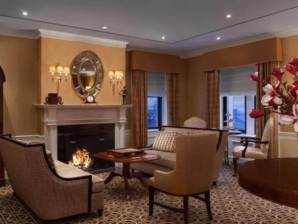 Апартаменти The Fairmont Copley Plaza 5*