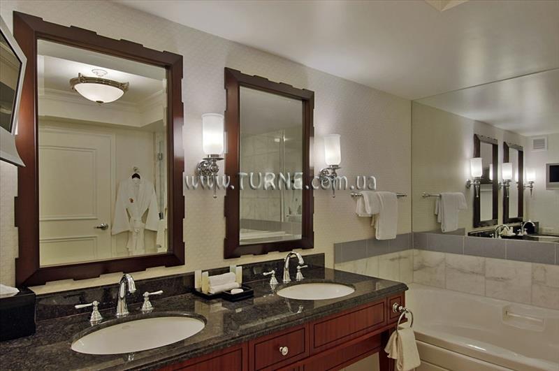 Апартаменты Caesars Palace 4*