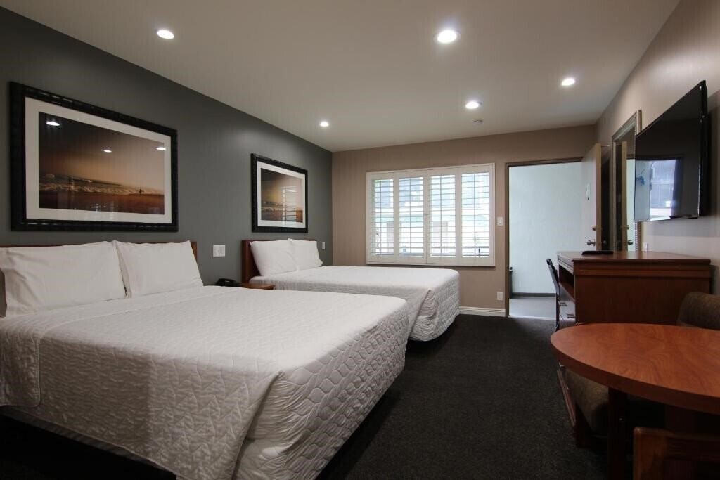 Фото Dunes Inn Wilshire 2*