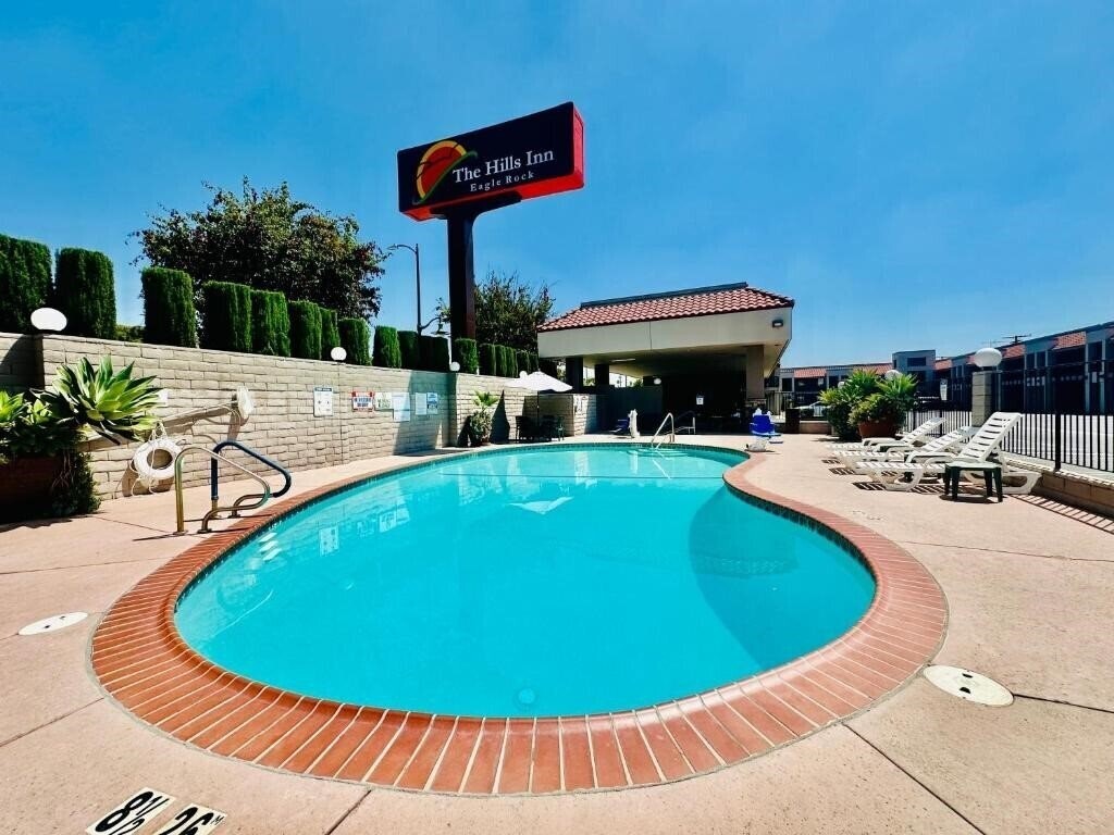 Готель Comfort Inn Near Old Town Pasadena 2*