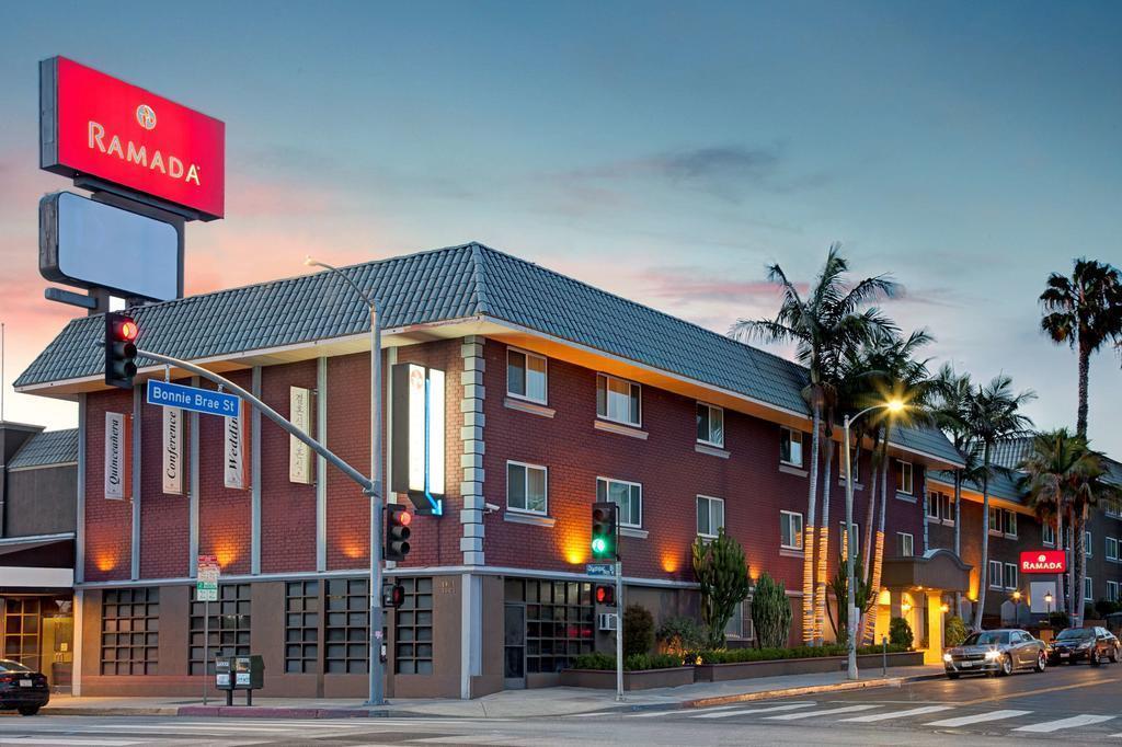 Готель Ramada Los Angeles Downtown West 2*