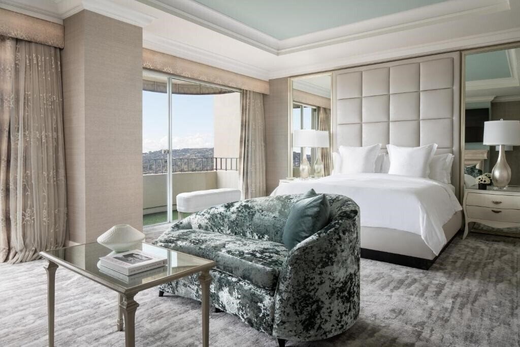 Територія Four Seasons Hotel Los Angeles at Beverly Hills 5*