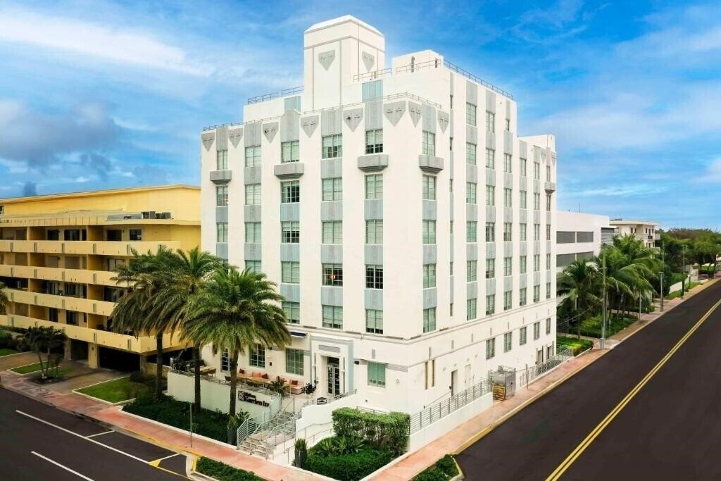 Вид Hilton Garden Inn Miami South Beach 5*
