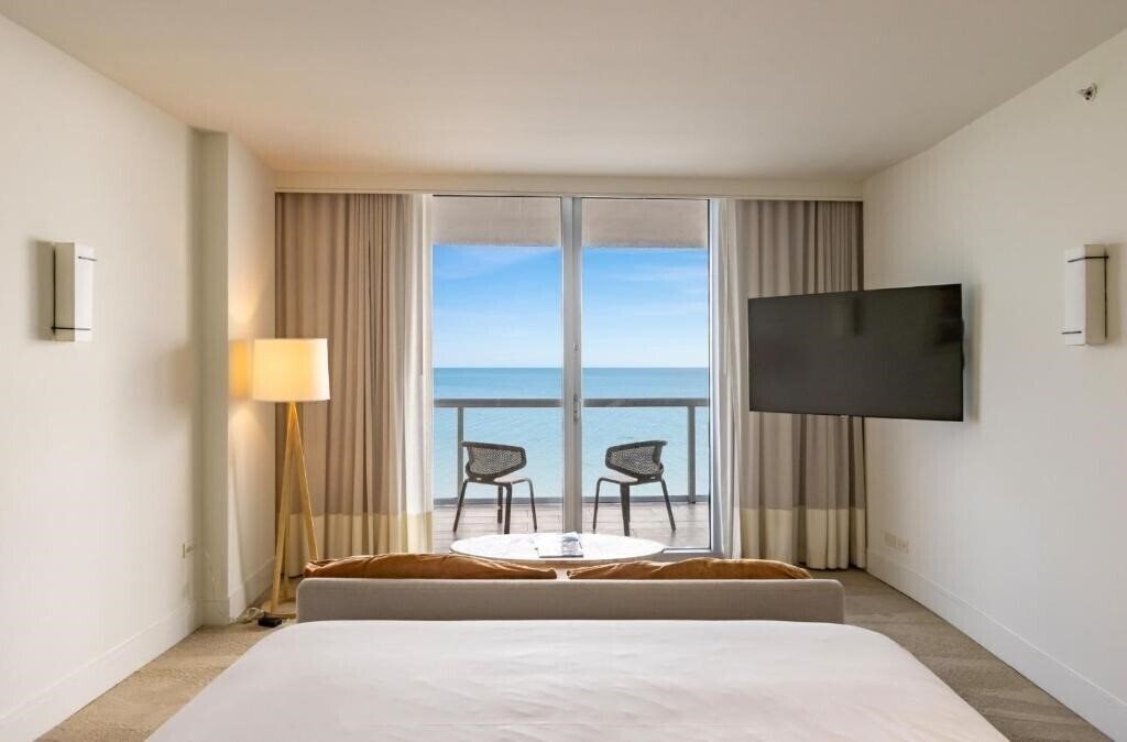 Картинка Eden Roc Miami Beach (ex. Eden Rock Renaissance Resort & Spa) 4*