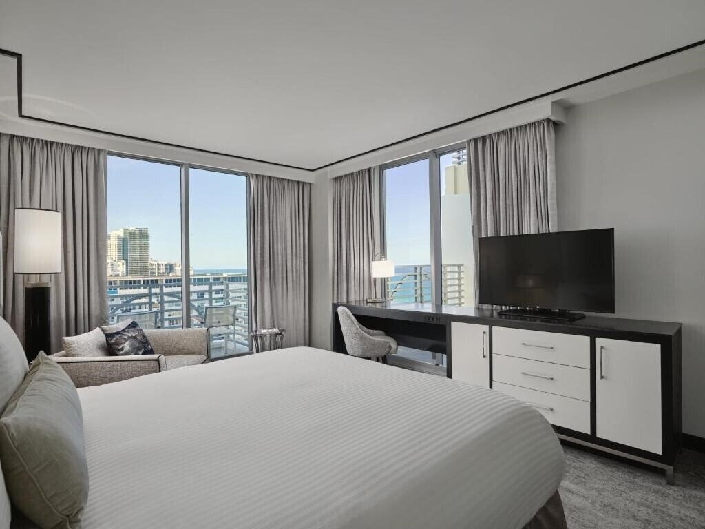 Фото Loews Miami Beach 5*