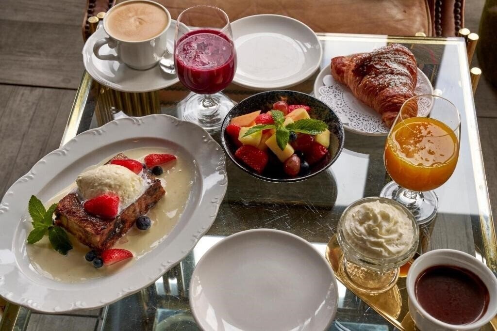 Панорама Viceroy 4*