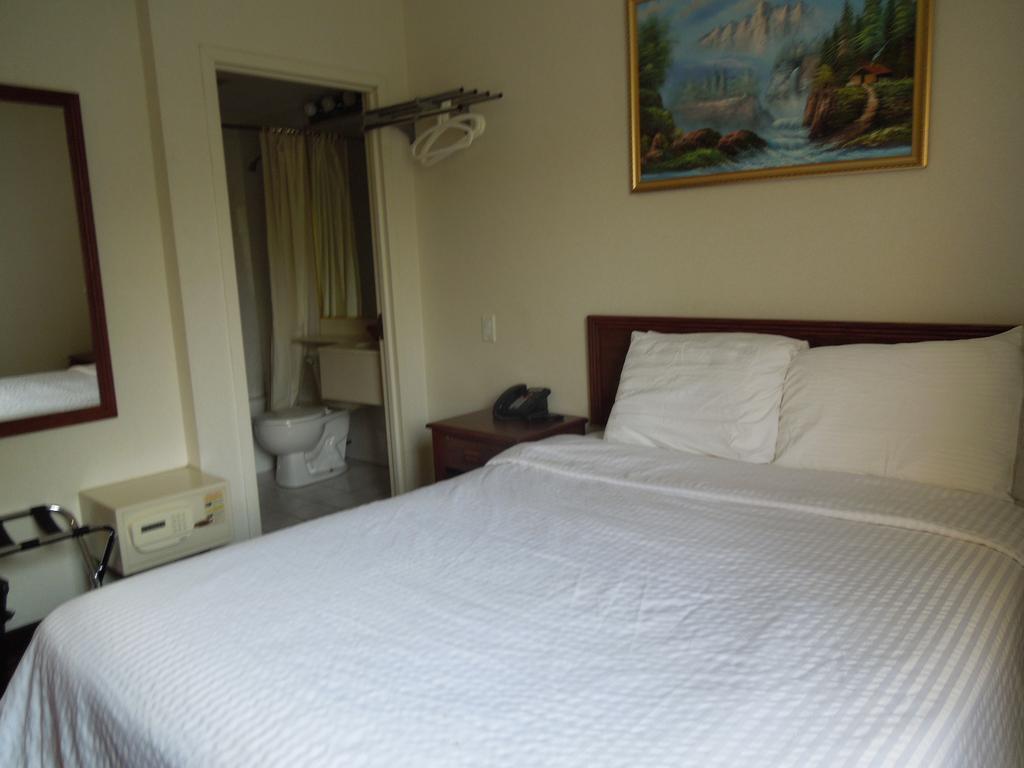 Фотография Windsor (New York City) 2*