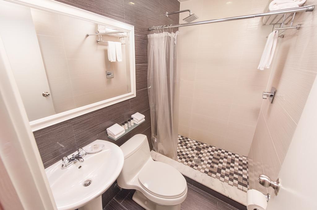 Вид Amsterdam Court 3*