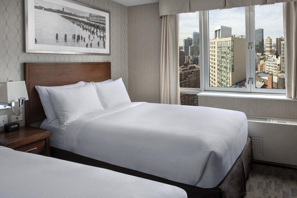 Территория Doubletree By Hilton Nyc - Financial District 4*