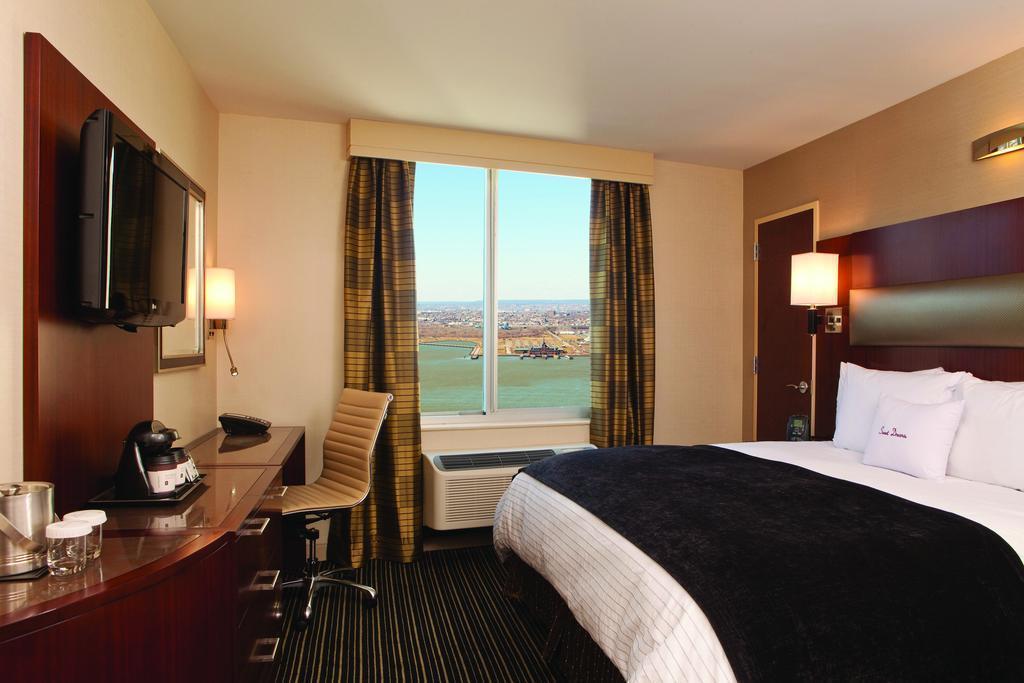 Панорама Doubletree By Hilton Nyc - Financial District 4*