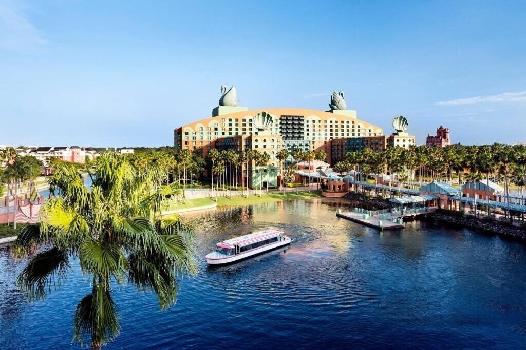 Панорама Walt Disney World Swan & Dolphin 5*