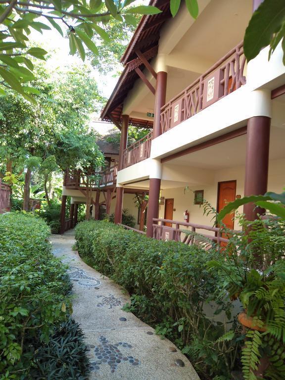 Территория Anyavee Ao Nang Bay Resort 3*