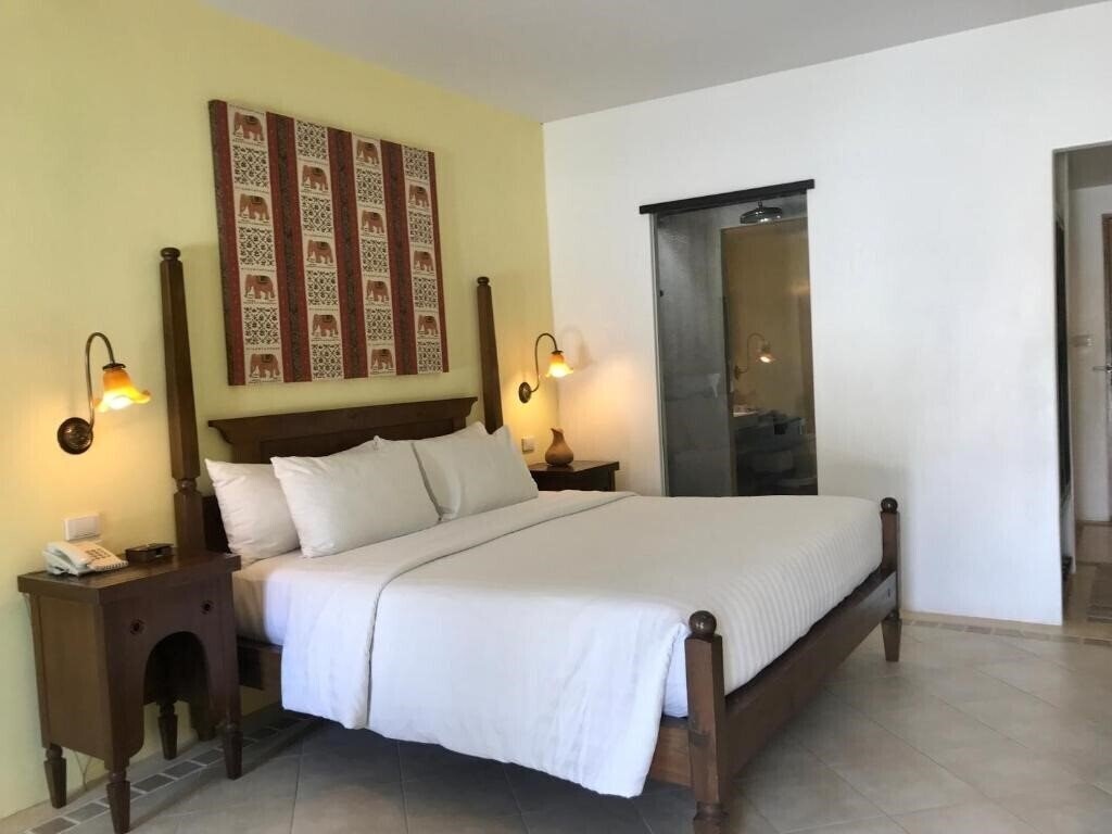 Территория Aonang Colors Hotel Krabi 3*