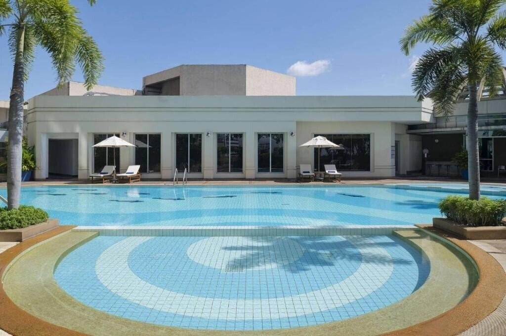 Апартаменты Miracle Grand Convention Hotel 4*