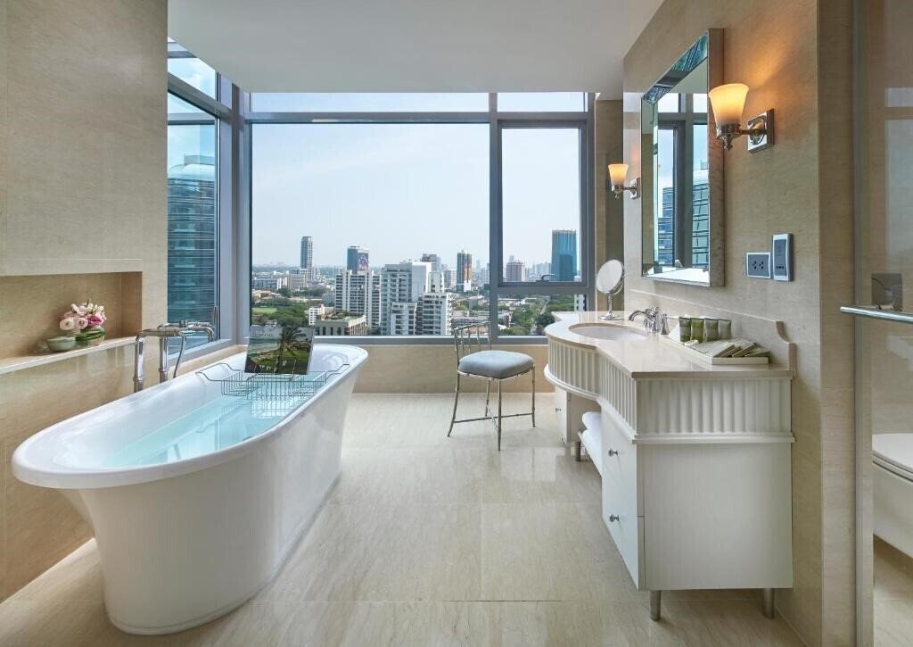 Апартаменти Oriental Residence Bangkok 5*