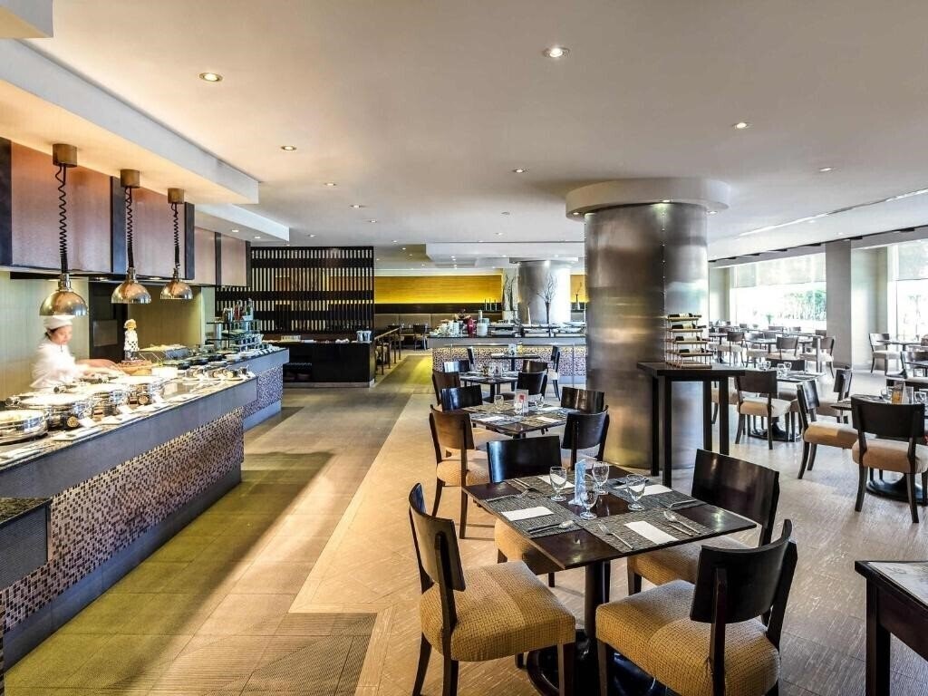 Панорама Novotel Bangkok Bangna 4*