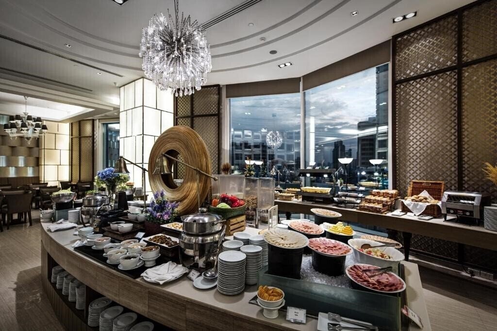 Вид Grande Centre Point Sukhumvit-Terminal 21 4*