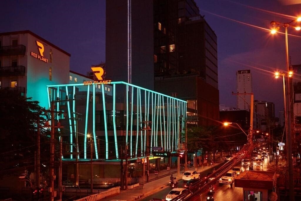 Вид Red Planet Surawong 3*