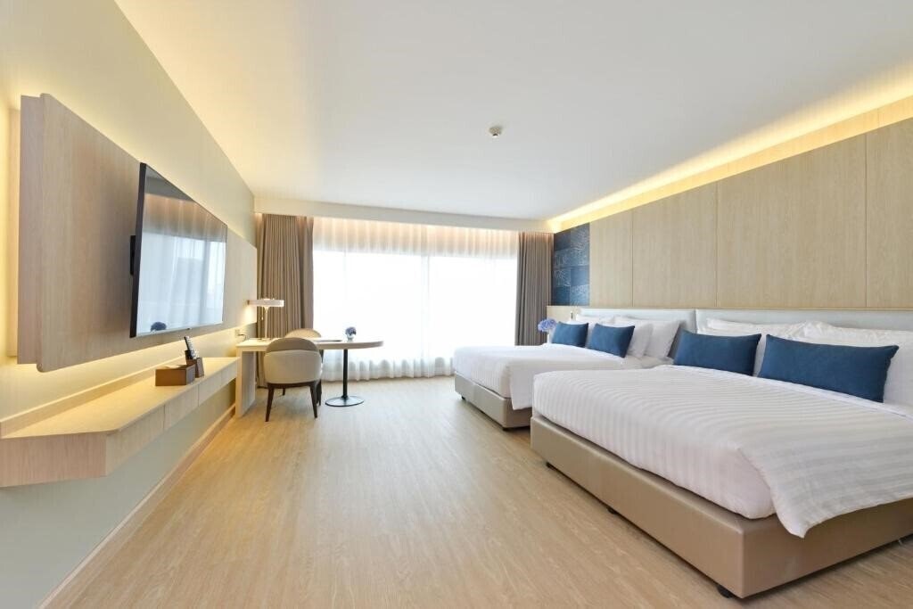 Фото Centre Point Plus Hotel Pratunam 4*