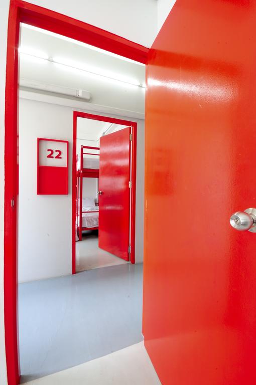 Территория Etzzz Hostel 2*