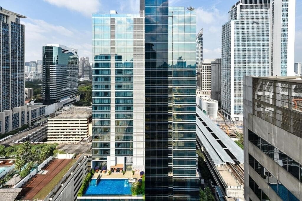 Панорама Novotel Bangkok Ploenchit Sukhumvit 4*