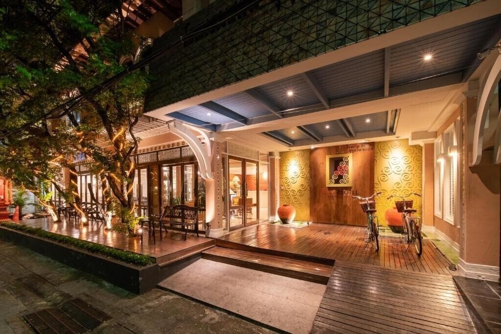 Вид Salil Hotel Sukhumvit Soi 3*