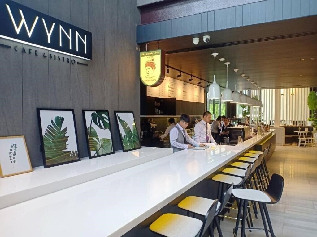 Панорама Tk Palace Hotel & Convention 3*